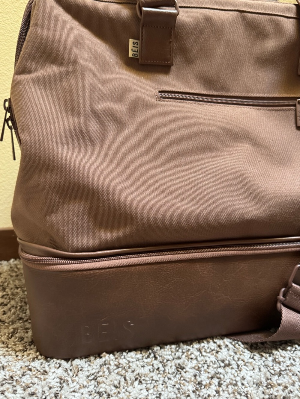 BEIS Weekender Bag - Picture 4 of 14